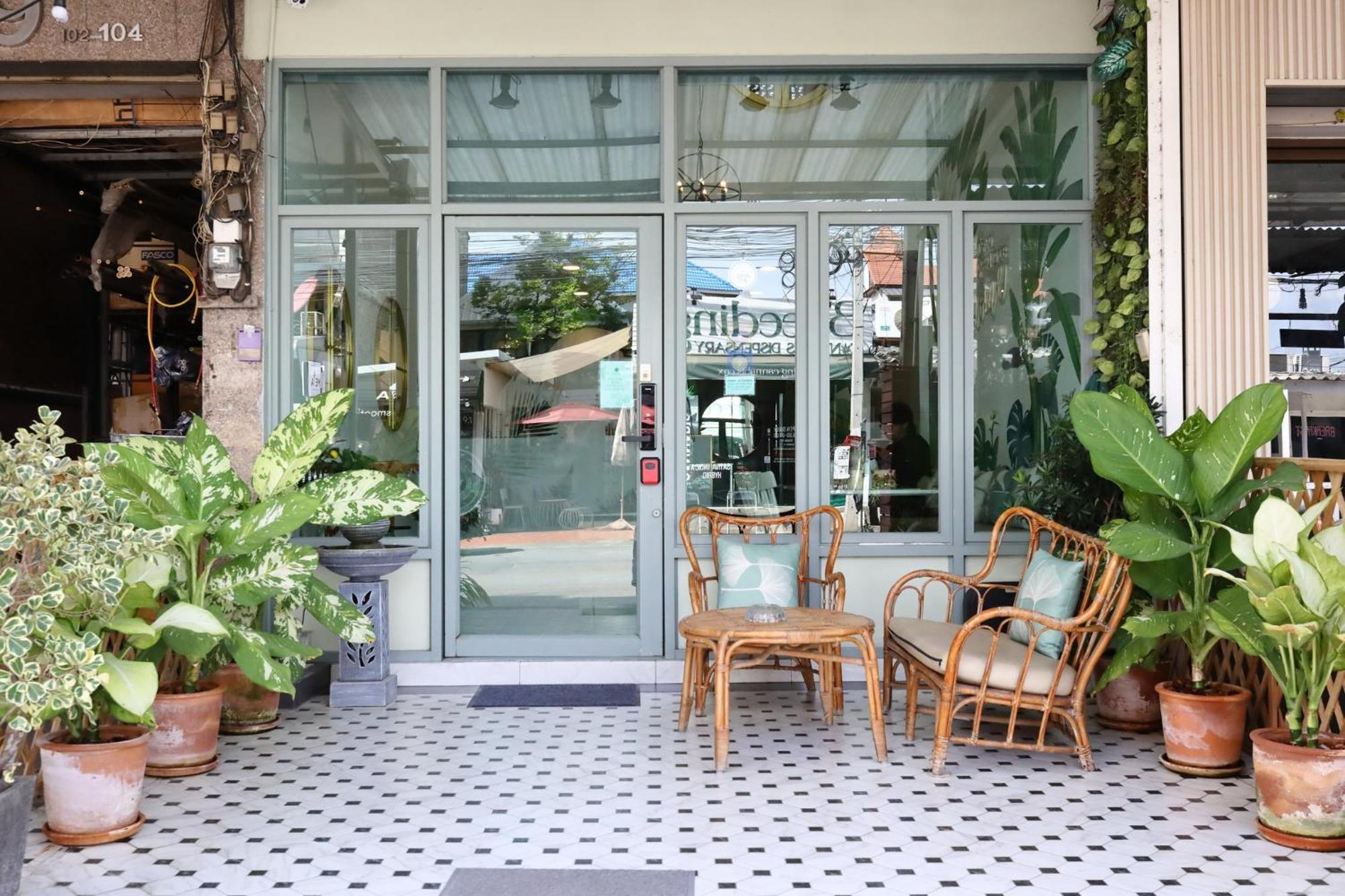 Poshtel Haven Bed & Breakfast